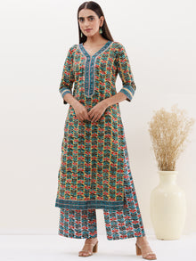 Gazal Diva Set Of Kurta Pants Kota Doria Dupatta