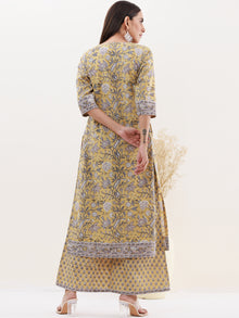 Utsav Sameera Set Of Kurta Palazzo Dupatta