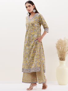 Utsav Sameera Set Of Kurta Palazzo Dupatta