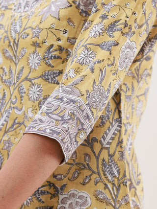 Utsav Sameera Set Of Kurta Palazzo Dupatta