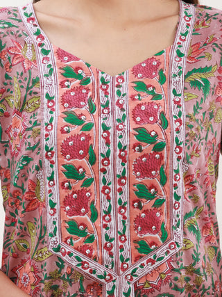 Gazal Aina Straight Kurta