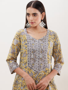 Utsav Naina Kurta