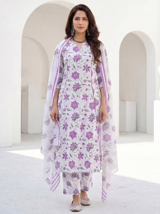 Aina Mehreen Set Of Kalidar Kurta Pants Dupatta