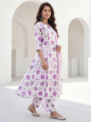 Aina Mehreen Set Of Kalidar Kurta Pants Dupatta