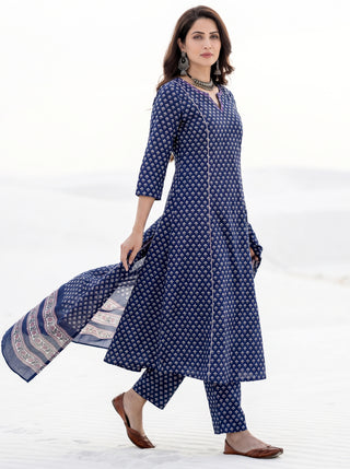 Aina Ipsita Set Of Kali Kurta Pants & Dupatta
