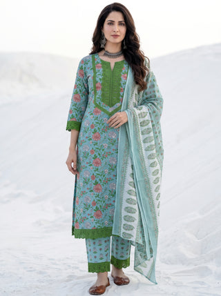 Aina Pakiza Set Of Kurta Pants Dupatta