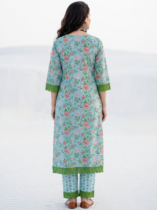Aina Pakiza Set Of Kurta Pants Dupatta