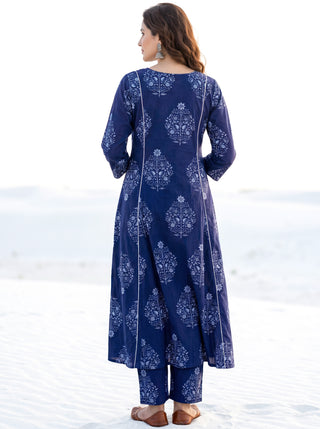 Aina Mahima Kali Kurta