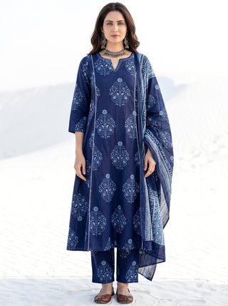 Aina Mahima Set Of Kali Kurta Pants & Dupatta