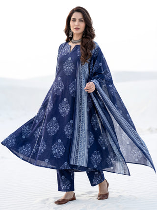 Aina Mahima Set Of Kali Kurta Pants & Dupatta