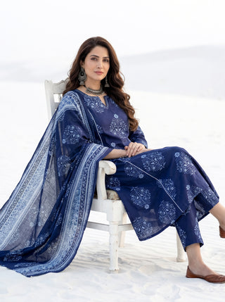 Aina Mahima Set Of Kali Kurta Pants & Dupatta