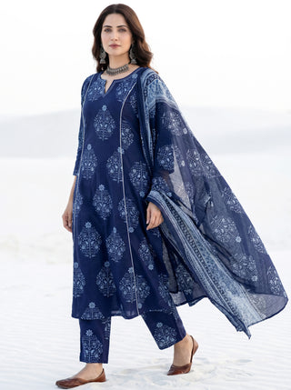 Aina Mahima Set Of Kali Kurta Pants & Dupatta