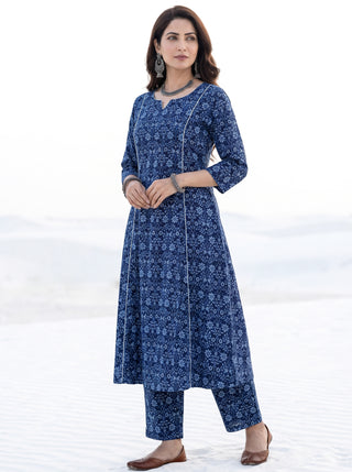 Aina Kajal Set Of Kali Kurta Pants & Dupatta