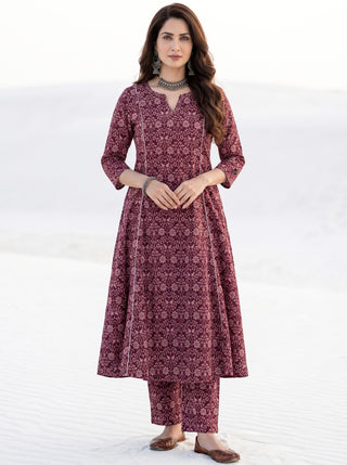 Aina Aishani Kali Kurta