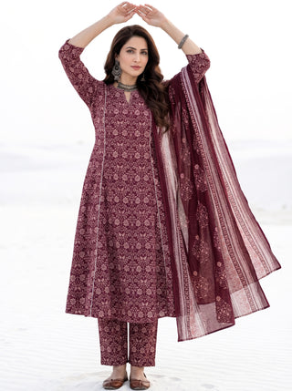 Ania Aishani Set Of Kali Kurta Pants & Dupatta