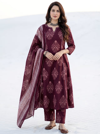 Aina Juhi Set Of Kali Kurta Pants & Dupatta