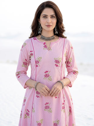 Aina Richa Kali Kurta