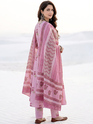 Aina Richa Set Of Kali Kurta Pants & Dupatta