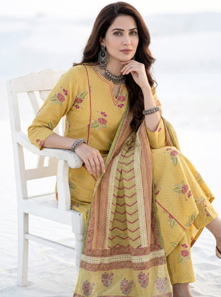 Aina Kiran Set Of Kali Kurta Pants & Dupatta