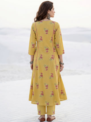Aina Kiran Kali Kurta