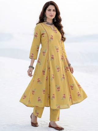 Aina Kiran Kali Kurta