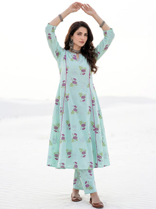 Aina Simran Kali Kurta