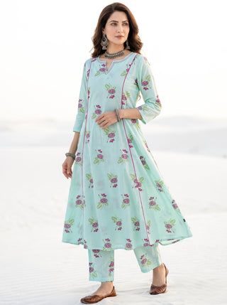 Aina Simran Kali Kurta