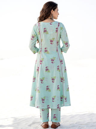 Aina Simran Kali Kurta