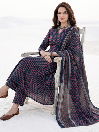 Aina Piya Set Of Kali Kurta Pants & Dupatta