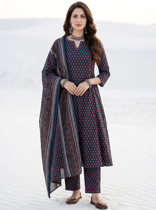 Aina Piya Set Of Kali Kurta Pants & Dupatta