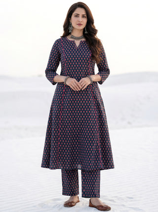 Aina Piya Kali Kurta