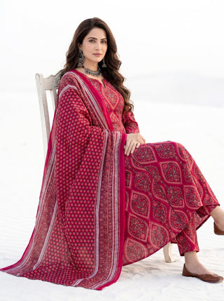 Aina Roza Set Of Kali Kurta Pants & Dupatta