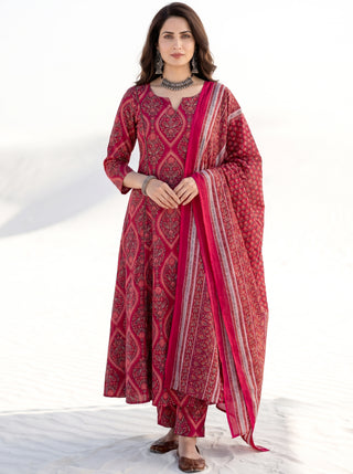 Aina Roza Set Of Kali Kurta Pants & Dupatta