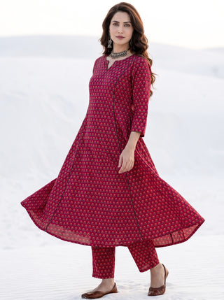 Aina Meenal Kali Kurta
