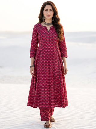 Aina Meenal Kali Kurta