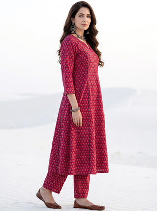 Aina Meenal Kali Kurta