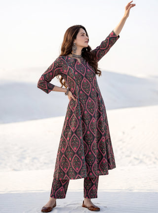 Aina Rukmani Kali Kurta