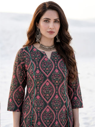 Aina Rukmani Kali Kurta