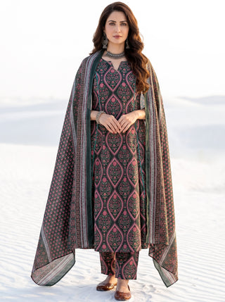 Aina Rukmani Set Of Kali Kurta Pants & Dupatta