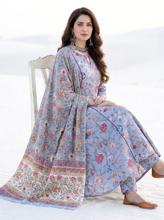 Aina Reena Set Of Kali Kurta Pants & Dupatta