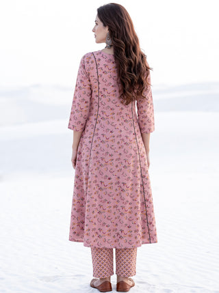 Aina Vistara Kali Kurta