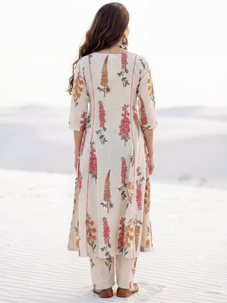 Aina Noor Set Of Kali Kurta Pants Dupatta