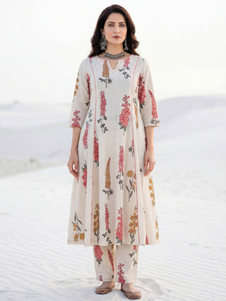 Aina Noor Set Of Kali Kurta Pants Dupatta