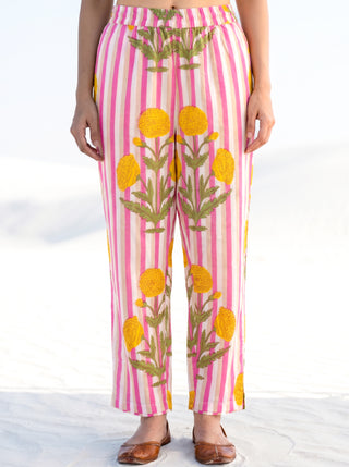 Aina Jigyasa Set Of Kali Kurta Pants & Dupatta