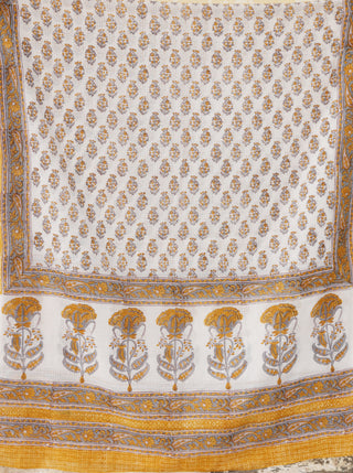 Aina Vidushi Set Of Kali Kurta Pants & Dupatta
