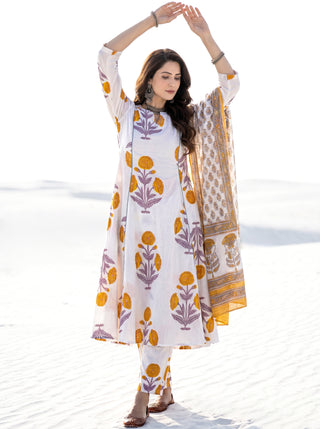 Aina Vidushi Set Of Kali Kurta Pants & Dupatta