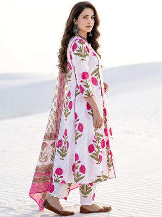 Aina Vrinda Set Of Kali Kurta Pants & Dupatta
