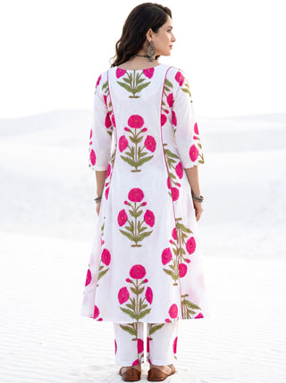 Aina Vrinda Set Of Kali Kurta Pants & Dupatta