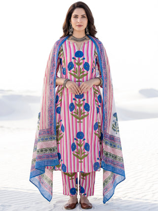 Aina Dua Set Of Kali Kurta Pants & Dupatta