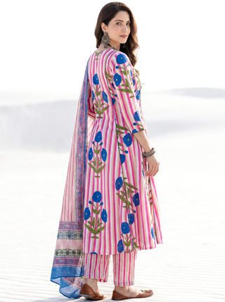 Aina Dua Set Of Kali Kurta Pants & Dupatta
